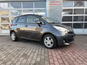 Toyota Verso-S 1.33, Navi, Rückfahrkamera, HU/AU neu Bild 2