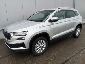Skoda Karoq Selection 1.5 TSI DSG GV5 16 Ladeb 110 kW (150 ...