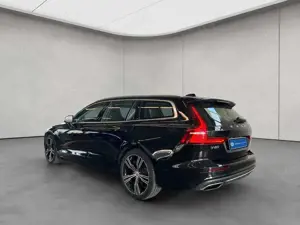 Volvo V60 T6 AWD Recharge Inscription Glasd 360° PilotAs Bild 3