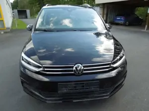 Volkswagen Touran 1.5TSI DSG People/LED/AHK/Navi/AppConnect Bild 2