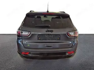 Jeep Compass S MHEV Leder SHZ LenkradHZG ACC Apple CarPlay Andr Bild 5