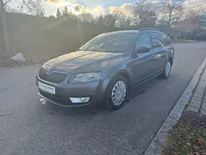 Skoda Octavia Combi Style*2.0*Euro 6*Display*Navi*