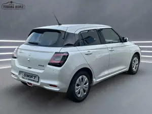 Suzuki Swift 1.2 Dualjet Hybrid 61 kW Club Bild 3