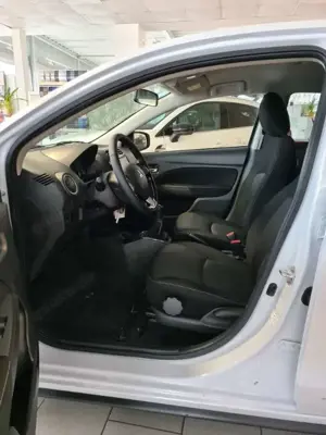 Mitsubishi Space Star Select+ 1.2 MIVEC ClearTec 5-Gang Bild 3