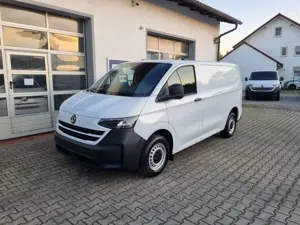 Volkswagen T7 Transporter Kastenwagen 2.0 TDI Bild 2