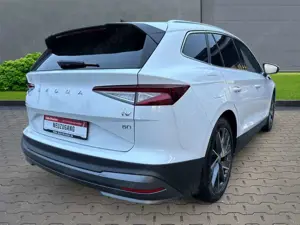 Skoda Enyaq 60 Suite+Anhängerkuplung+elektr.Panoramadach+Navi Bild 4