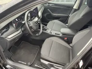 Skoda Octavia 2.0 TDI 150 Navi Tempomat AHK schwenkbar Bild 4