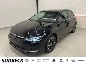 Volkswagen Golf VIII Lim. 1.5TSI Style KAMERA+APP+ACC+LANE+MATR...