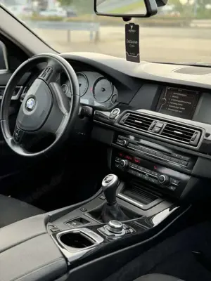 BMW 520 520d Touring Bild 5