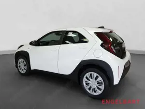 Toyota Aygo X 1.0 Business Edition Sitzheizung Bild 3