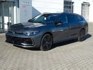 Volkswagen Passat Variant 2.0 TDI DSG R-line "Black Style" Bild 4