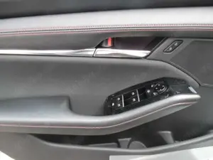 Mazda 3 e-SKYACTIV G 140 Homura Automatik Bild 3