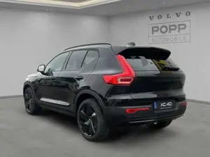 Volvo XC40 B3 Plus Black Edition 20" 360° ACC FHZ PANO Bild 3