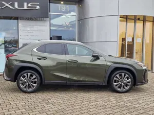 Lexus UX 300h F Sport Design Bild 2
