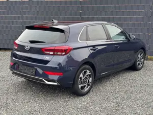 Hyundai i30 HB Family Automatik Bild 4