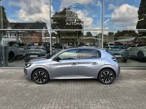 Peugeot 208 1,2 PT 100 Allure 6 Gang ACC Kessy Sitzhzng Bild 3