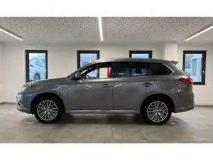 Mitsubishi Outlander 2.4 PHEV Plug-in Hybrid Spirit Plus 360°Kamera Bild 2