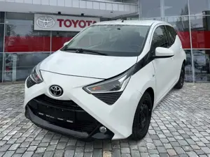 Toyota Aygo 1.0  x-play TeamD Top gebrauchter Kleinwagen