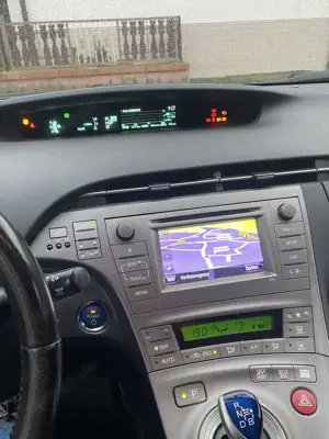 Toyota Prius (Hybrid) Life Bild 4