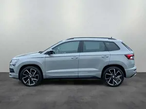 Skoda Karoq Sportline 2.0TSI 4x4 DSG / Navi, Pano, LED Bild 4