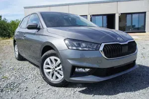 Skoda Fabia 1.0TSI Navi/MirrorLi Kamera LED SHZ
