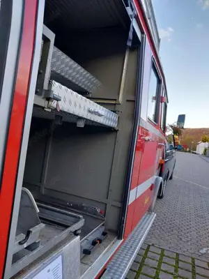 Mercedes-Benz Others LP 709 Feuerwerhauto Bild 3