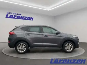 Hyundai TUCSON Trend GDi 1.6 Navi Mehrzonenklima Fahrerprofil SHZ Bild 4