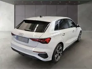 Audi A3 S line 40TFSI e NAVI LED ACC SHZ VC Bild 3