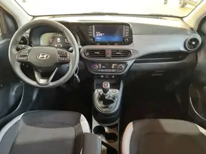 Hyundai i10 Premium 1.2 GDI / Sitz + Lenkradheizung Navi Kl... Bild 5