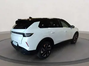 Opel Grandland GS 1.2 MILD-HYBRID ALLWETTER NAVI KAMERA CAR PLAY Bild 3