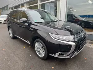 Mitsubishi Outlander Outlander Plug-in Hybrid PLUS Intro 2.4 4WD