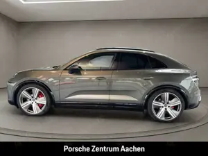 Porsche Macan Turbo HA-Lenkung Abstandstempomat Panorama Bild 2