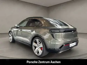 Porsche Macan Turbo HA-Lenkung Abstandstempomat Panorama Bild 3