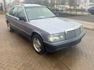 Mercedes-Benz 190 Mercedes Benz 190*OLDTIMER*H-KZ*AUTOM.*TÜV NEU* Bild 2