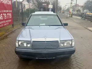 Mercedes-Benz 190 Mercedes Benz 190*OLDTIMER*H-KZ*AUTOM.*TÜV NEU* Bild 4