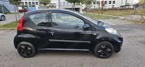 Peugeot 107 107 Filou ( mit klima ) Unfallfrei ( ohne TUV ) Bild 4