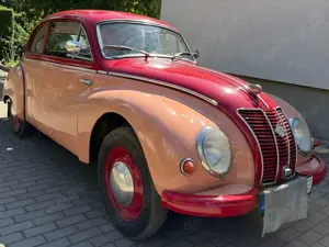 Oldtimer IFA F309/1 Limousine Bild 3