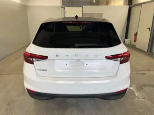 Skoda Fabia Selection 115PS DSG GV4+Dynamic+Cam+Kessy+Alu16... Bild 5