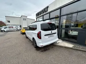 Renault Kangoo Grand Kangoo TCe 130 EDC Techno 7-SITZER Bild 4