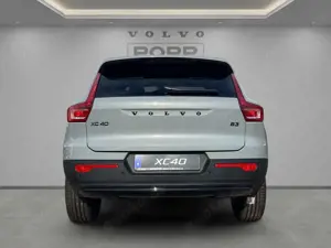 Volvo XC40 B3 Plus Black Edition 20" 360° ACC FHZ HK Bild 4