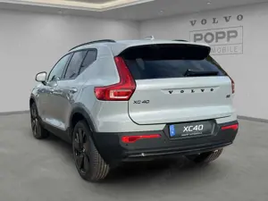 Volvo XC40 B3 Plus Black Edition 20" 360° ACC FHZ HK Bild 3