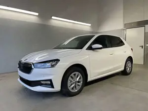 Skoda Fabia Selection 115PS AHK+Kessy+Kamera 1.0 TSI 85kW /...