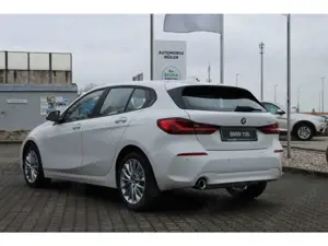 BMW 118 i Advantage EU6d LED Navi Keyless PDCv+h LED-hinte Bild 4