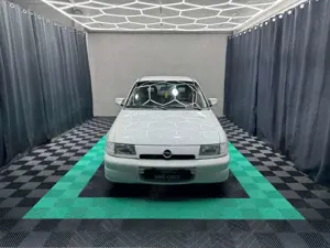 Opel Astra 2.0 16V GSI 150PS KLIMA/ROTKÄPPCHEN