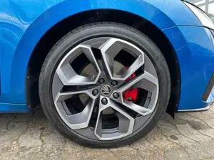 Skoda Octavia Combi RS 2.0TDI  DSG LED Columbus uvm. Bild 4