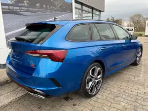 Skoda Octavia Combi RS 2.0TDI  DSG LED Columbus uvm. Bild 2