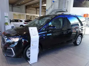 Ford Tourneo Connect Titanium L1 IACC*BLIS*KLIMAAUT Bild 2