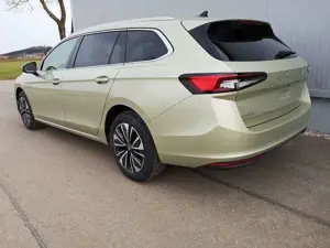 Skoda Superb Combi 2.0 TDI 142kW 4x4 Selection DSG Standh So... Bild 2