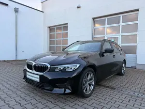 BMW 320 d A xDrive Touring/ACC/AHK/SPORTSITZE
