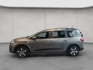 Dacia Jogger Hybrid 140 (7-Sitzer) Expression 69 kW, 5-t Bild 2